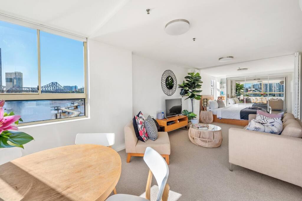 Fab! ~ Skyline City, Water + Story Bridge Views Apartment Brisbane Exterior photo