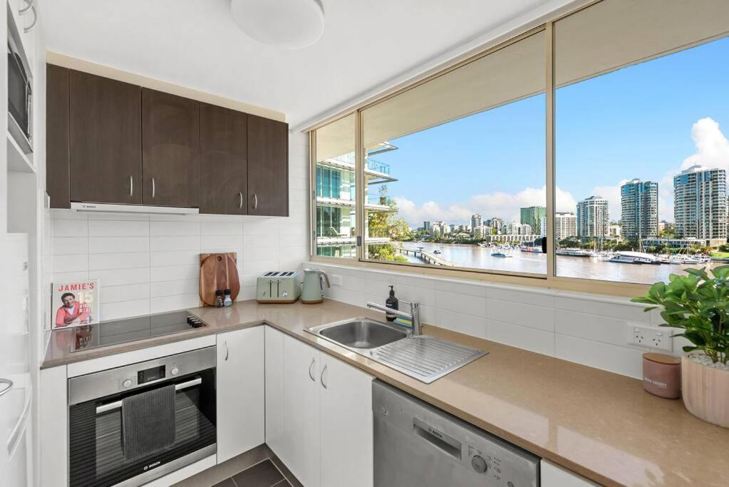 Fab! ~ Skyline City, Water + Story Bridge Views Apartment Brisbane Exterior photo