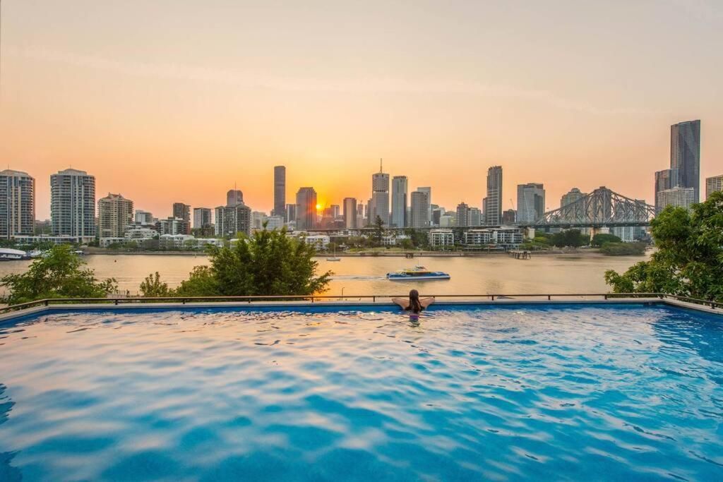 Fab! ~ Skyline City, Water + Story Bridge Views Apartment Brisbane Exterior photo