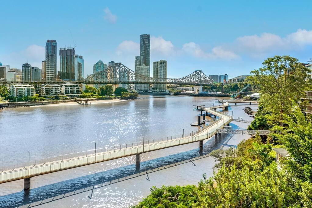 Fab! ~ Skyline City, Water + Story Bridge Views Apartment Brisbane Exterior photo