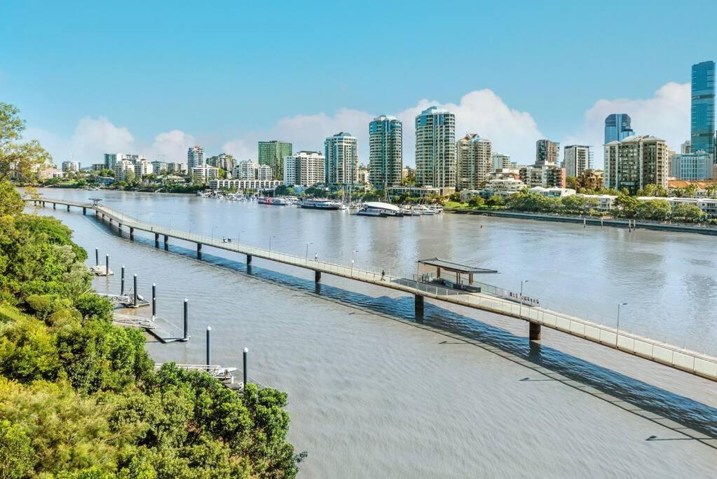 Fab! ~ Skyline City, Water + Story Bridge Views Apartment Brisbane Exterior photo